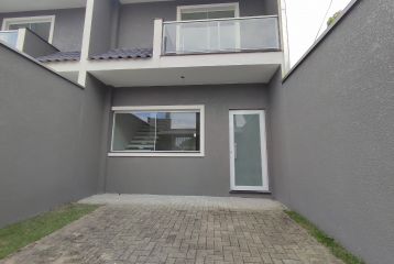 Excelente Sobrado na região central! Aproveite!!! REF:489 