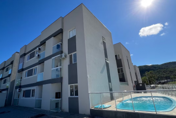 Apartamento de 2 Quartos no Condomínio Edifício Portal das Praias 