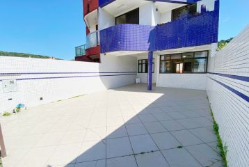 Triplex com 4 Quartos, Uma Quadra do Mar na Prainha lado de Caiobá - REF.:460